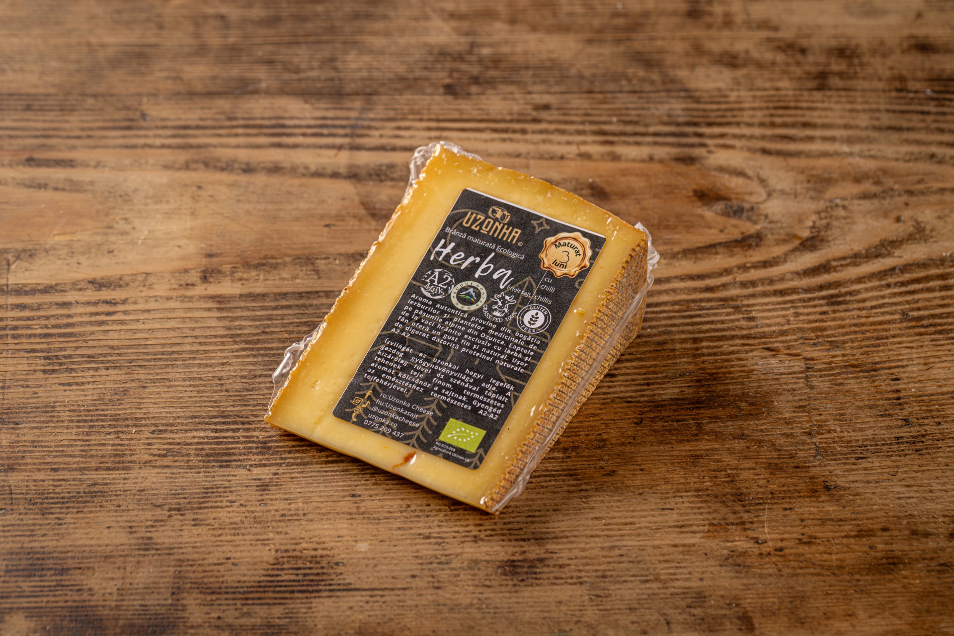 Br&acirc;nză maturată cu chili - Uzonka, ECO A2, 100% Grass-Fed