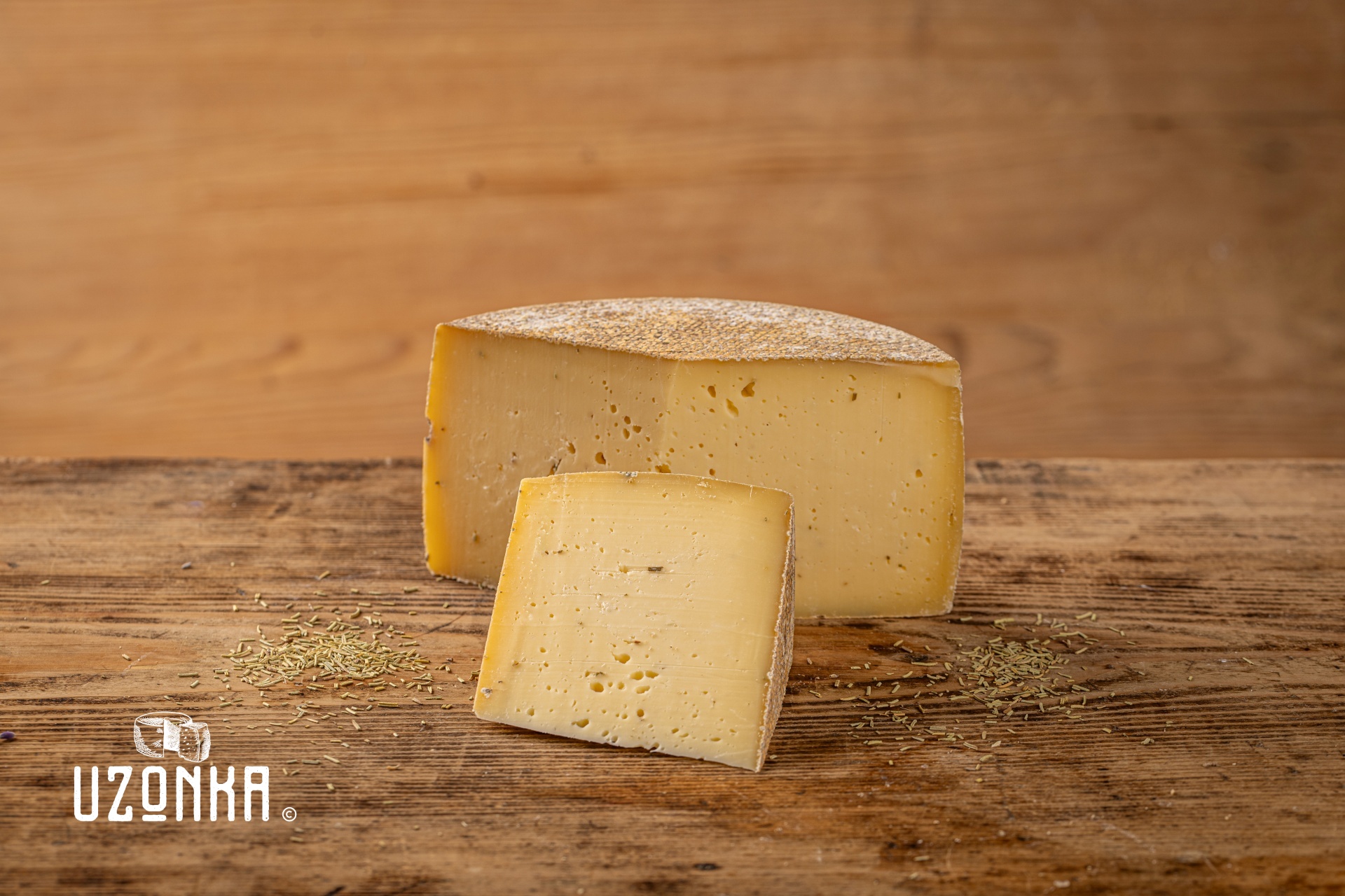 Br&acirc;nză maturată cu rozmarin Uzonka, ECO A2, 100% Grass-Fed